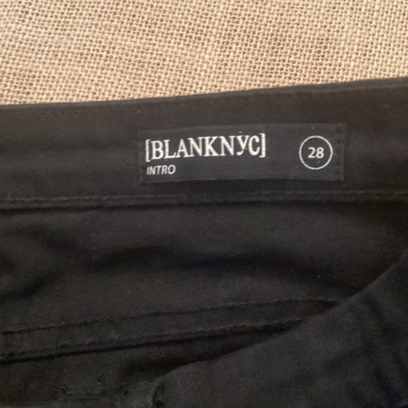 BlankNYC Blank NYC Intro black denim‎ jeans size 28 distressed raw hem - Picture 8 of 9
